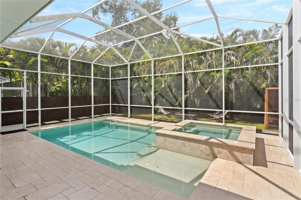 Image 53 of property listing at 3207 W PAUL AVENUE, Tampa, FL 33611
