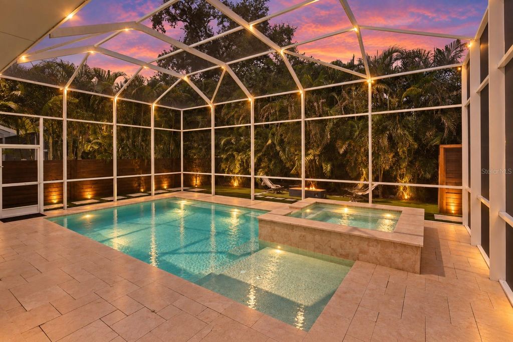Image 56 of property listing at 3207 W PAUL AVENUE, Tampa, FL 33611