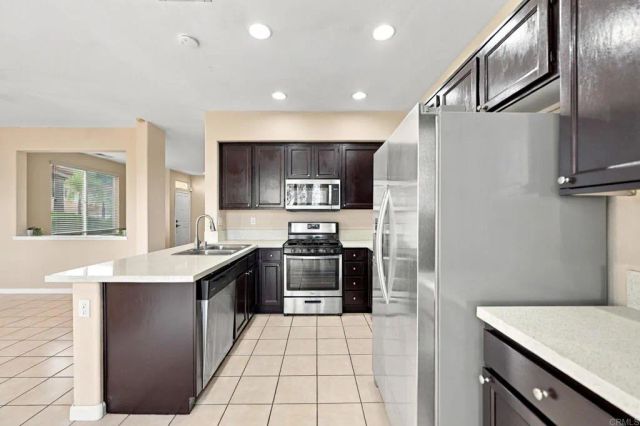 11595 Compass Dr Drive North 8, San Diego, CA 92126