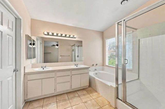 11595 Compass Dr Drive North 8, San Diego, CA 92126