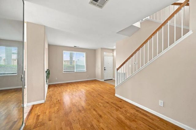 11595 Compass Dr Drive North 8, San Diego, CA 92126