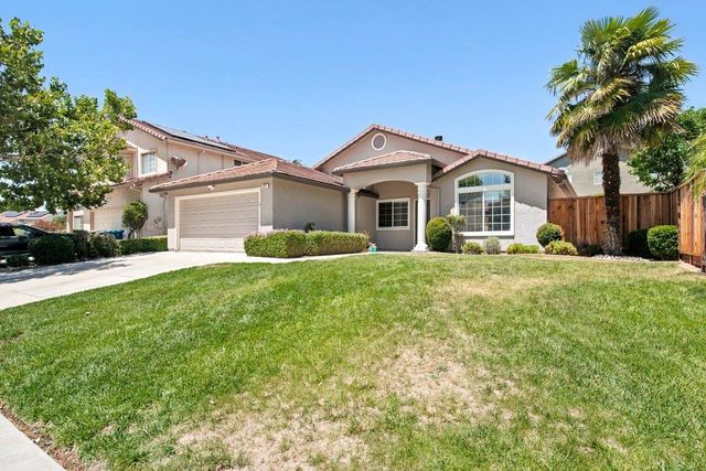 1571 Mimosa Street, Hollister, CA 95023
