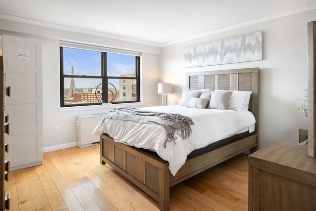 8 Whittier Pl 16B, Boston, MA 02114