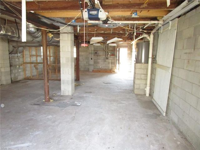 403 Benthall RD, Hampton, VA 23664