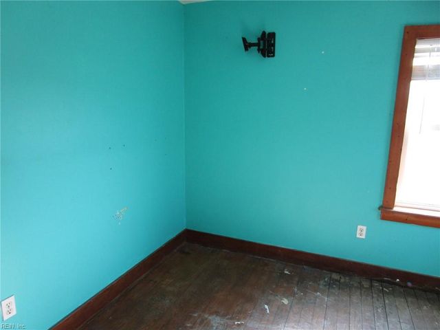 403 Benthall RD, Hampton, VA 23664