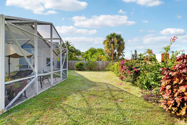 4969 Broadstone Circle, West Palm Beach, FL 33417