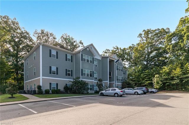 2608 Pennoak Way F, Greensboro, NC 27407