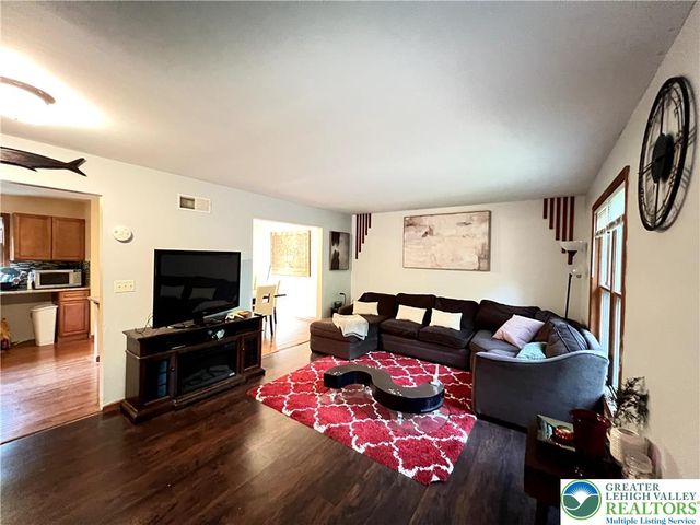 107 Warbler Court, Lehman Twp, PA 18324