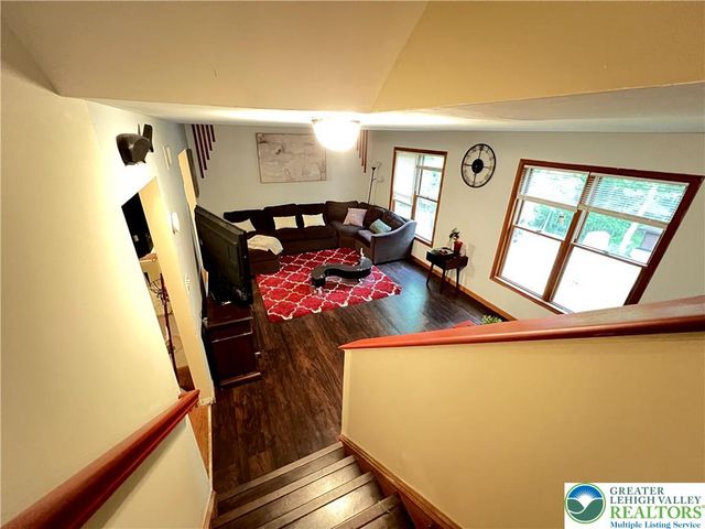 107 Warbler Court, Lehman Twp, PA 18324