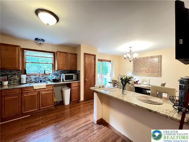 107 Warbler Court, Lehman Twp, PA 18324