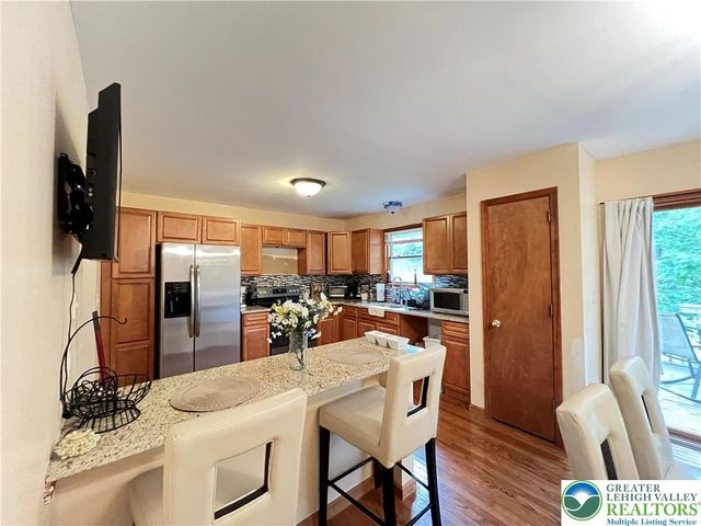 107 Warbler Court, Lehman Twp, PA 18324