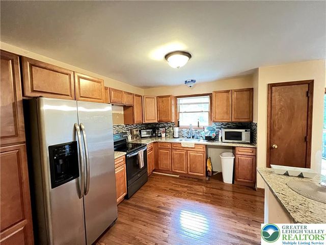 107 Warbler Court, Lehman Twp, PA 18324