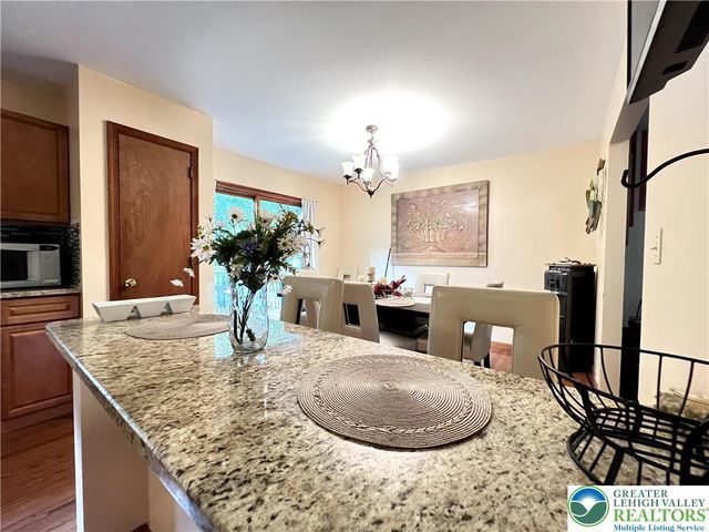 107 Warbler Court, Lehman Twp, PA 18324