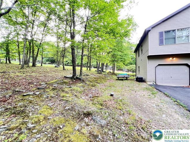 107 Warbler Court, Lehman Twp, PA 18324