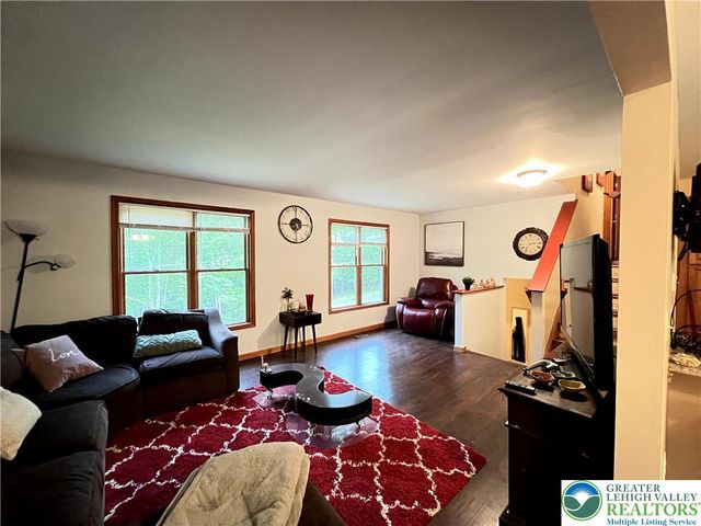 107 Warbler Court, Lehman Twp, PA 18324