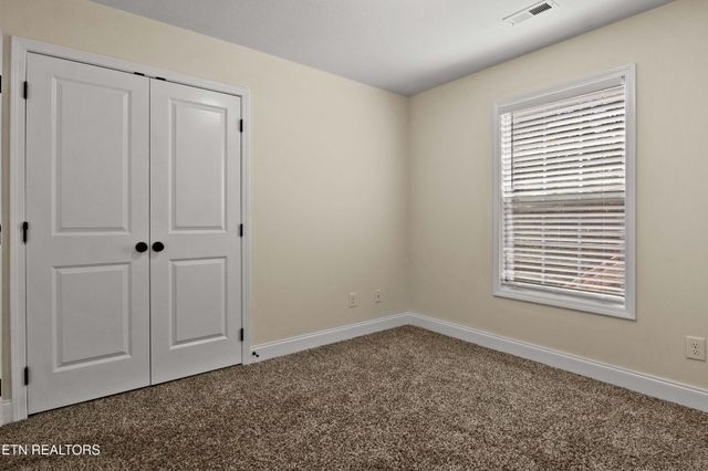 8021 Poplar Grove Lane, Powell, TN 37849