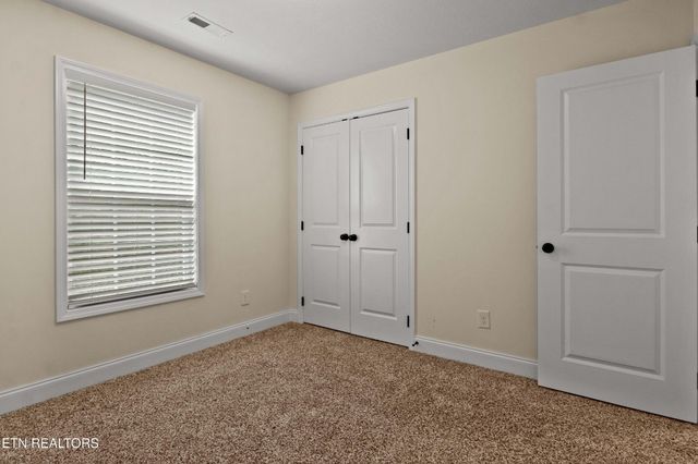 8021 Poplar Grove Lane, Powell, TN 37849
