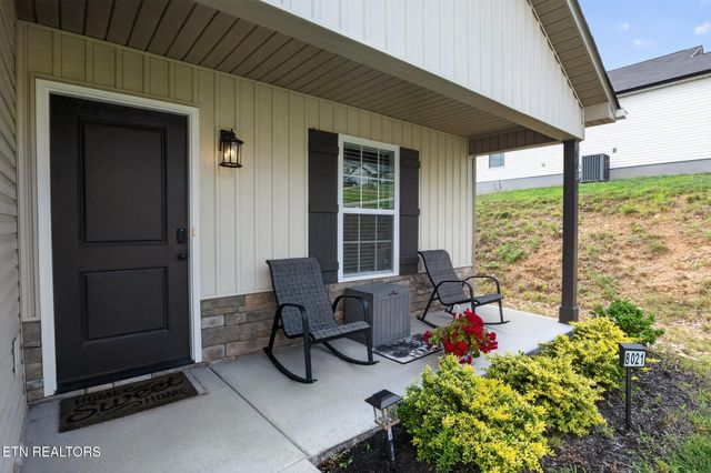 8021 Poplar Grove Lane, Powell, TN 37849