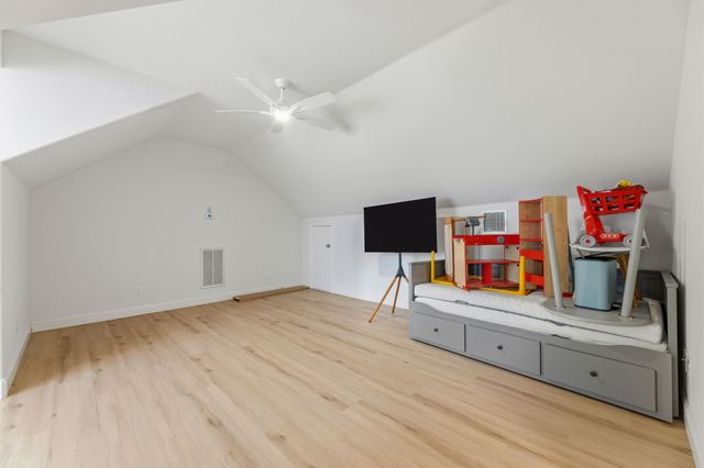 505 Inwood Street, Benbrook, TX 76126