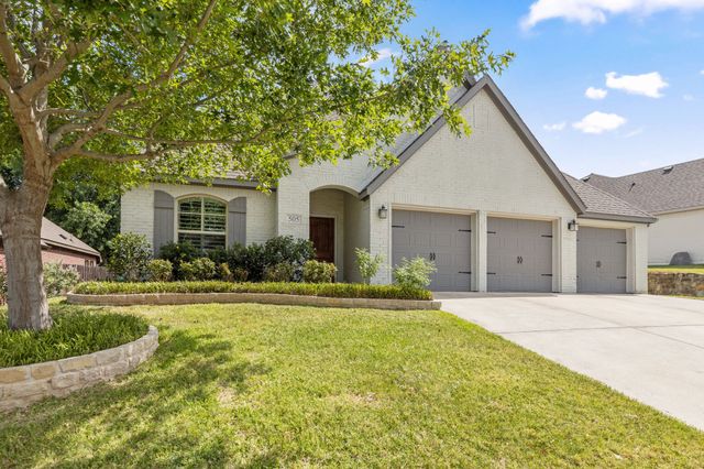 505 Inwood Street, Benbrook, TX 76126