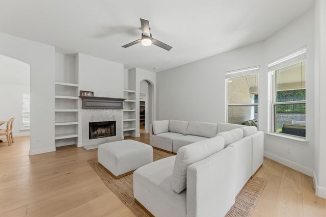 505 Inwood Street, Benbrook, TX 76126