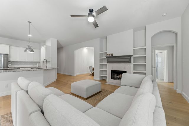505 Inwood Street, Benbrook, TX 76126