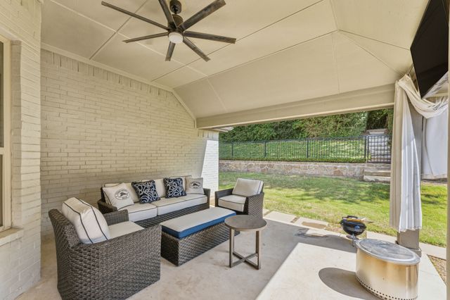 505 Inwood Street, Benbrook, TX 76126