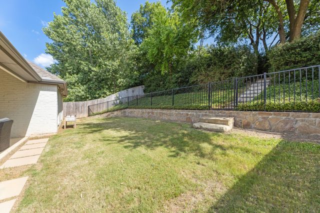 505 Inwood Street, Benbrook, TX 76126