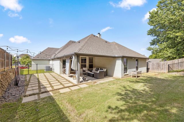 505 Inwood Street, Benbrook, TX 76126