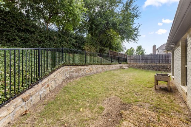 505 Inwood Street, Benbrook, TX 76126