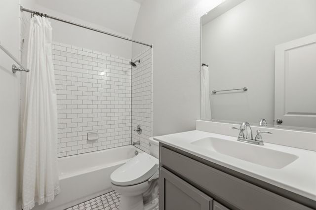 505 Inwood Street, Benbrook, TX 76126