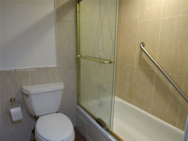 100 Ashbury Rd 102, Hollywood, FL 33024