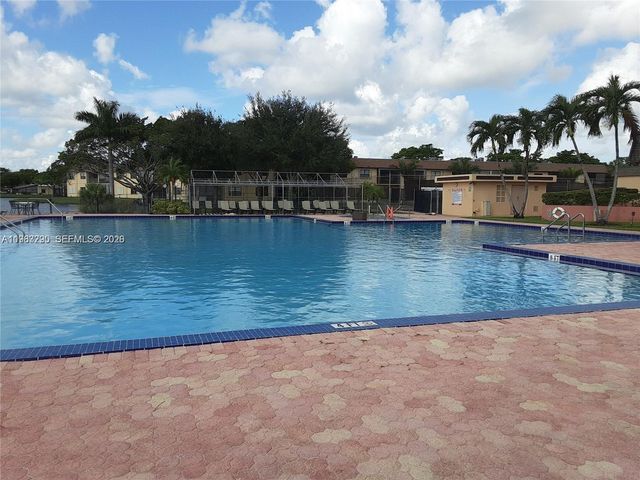 100 Ashbury Rd 102, Hollywood, FL 33024