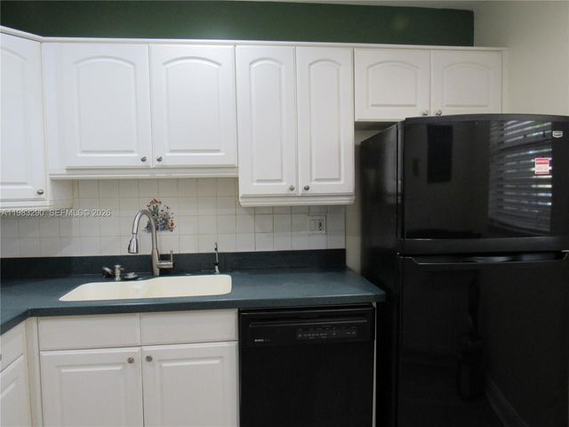 100 Ashbury Rd 102, Hollywood, FL 33024