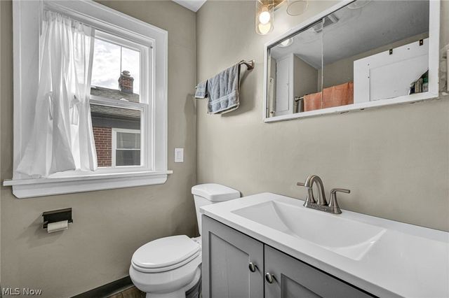 3255 W 115th Street, Cleveland, OH 44111