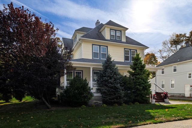 76 Driscoll Avenue, Rockville Centre, NY 11570