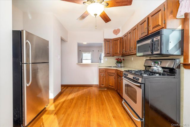 76 Driscoll Avenue, Rockville Centre, NY 11570