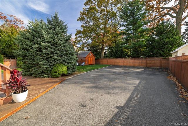 76 Driscoll Avenue, Rockville Centre, NY 11570