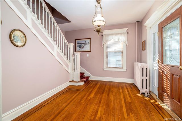 76 Driscoll Avenue, Rockville Centre, NY 11570