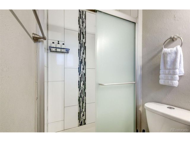 6022 Newcombe Ct, Arvada, CO 80004