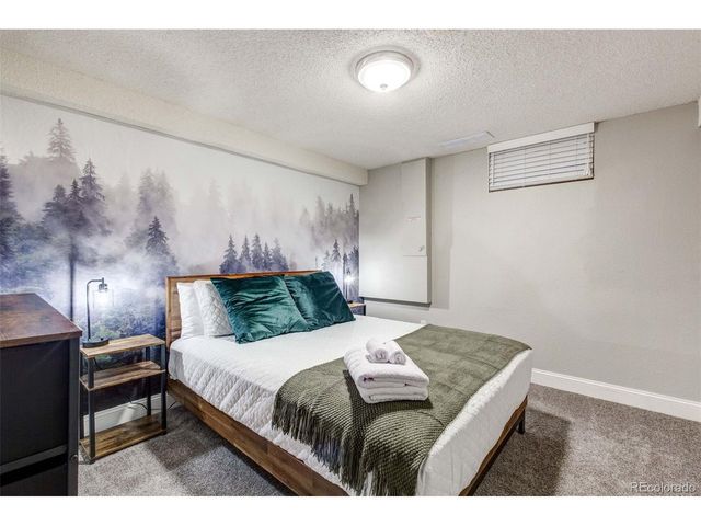 6022 Newcombe Ct, Arvada, CO 80004