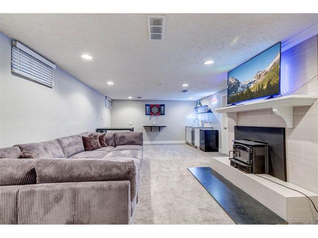 6022 Newcombe Ct, Arvada, CO 80004