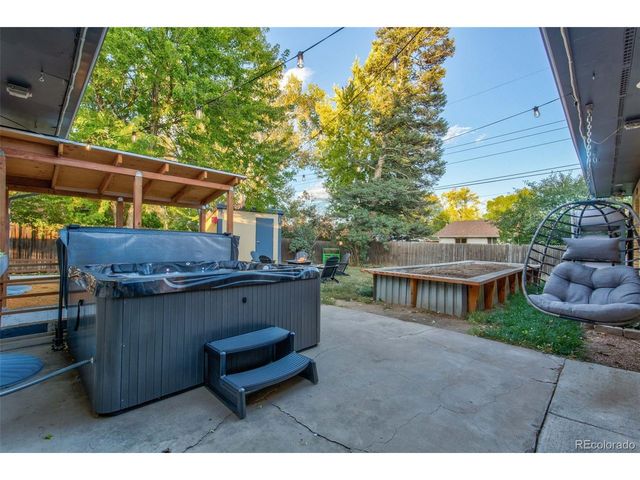 6022 Newcombe Ct, Arvada, CO 80004