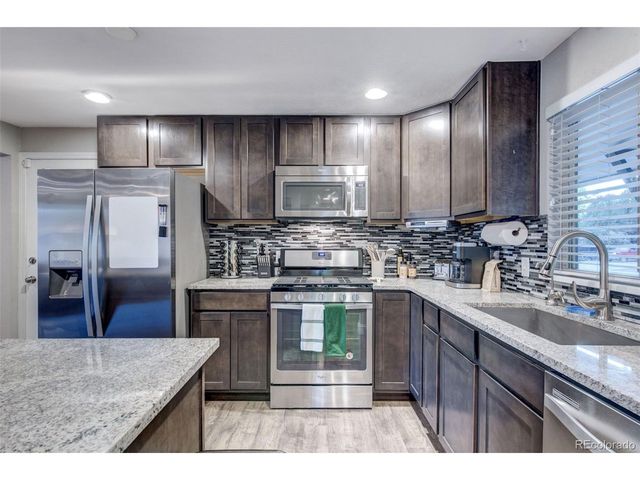 6022 Newcombe Ct, Arvada, CO 80004