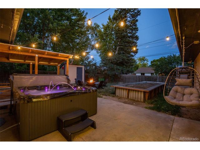 6022 Newcombe Ct, Arvada, CO 80004