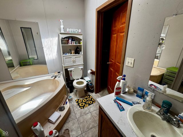 4792 W Fall Creek Road, Crawfordsville, IN 47933