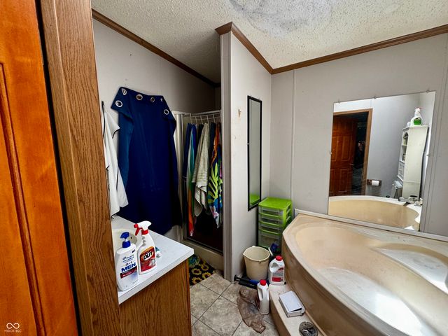 4792 W Fall Creek Road, Crawfordsville, IN 47933