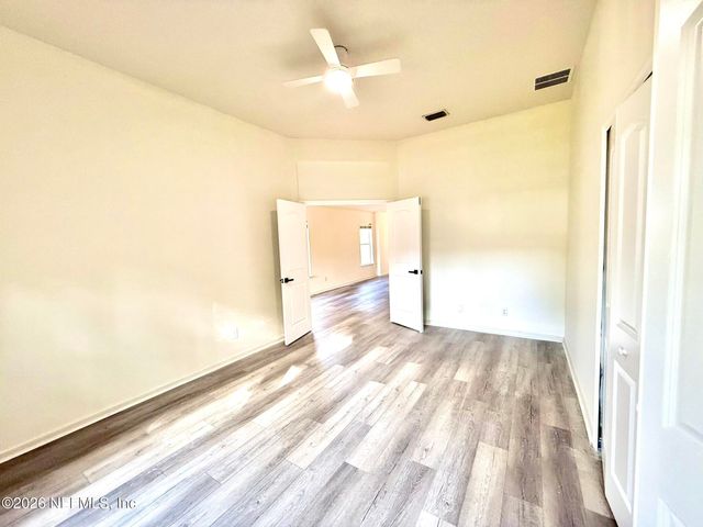 897 COLLINSWOOD Drive, Jacksonville, FL 32225