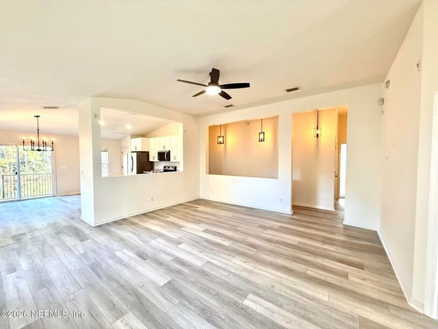 897 COLLINSWOOD Drive, Jacksonville, FL 32225