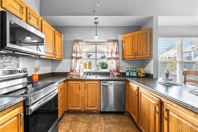 1316 Westbrooke Terrace Drive, Ballwin, MO 63021